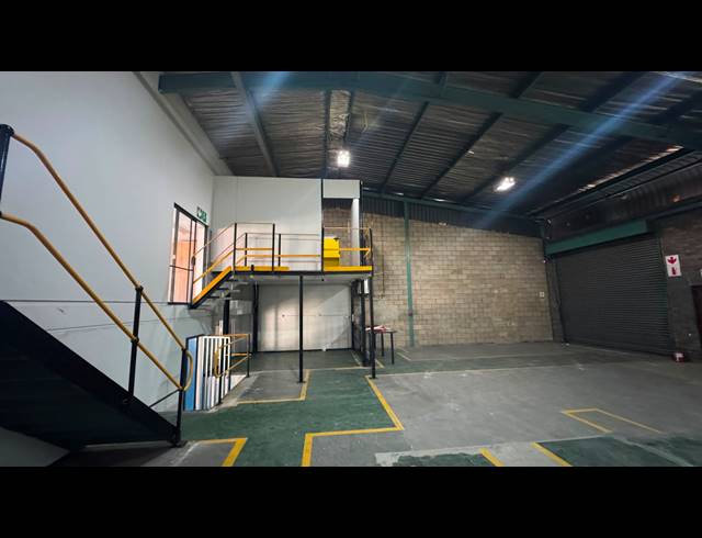 294M² WAREHOUSE TO LET IN EASTGATE